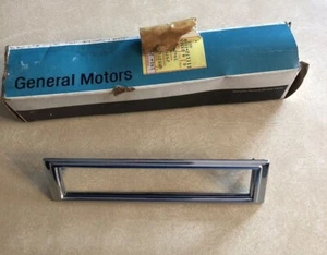 1970 - 1975 Chevrolet Nova NOS Rear Side Marker Light Bezel 3962934 - Bild 1 von 12