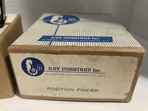 Position Finder Wrist compass Non Liquid Type L-1 Ilon Industries w/original box