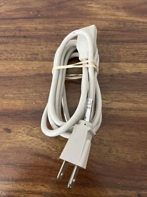 RadioShack 61-2860 6-Foot AC Grounded 18 g, 125V Computer Power Cord Gray - Image 1 of 3