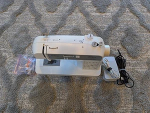 Brother Project Runway Limited Edition CE-5000 PRW Computerized Sewing Machine - Picture 1 of 5