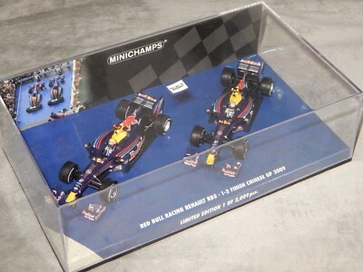 Minichamps F1 1:43 Vettel/Webber Red Bull Racing RB5 1-2 Finish Chinese GP 2009 - Image 1 of 4