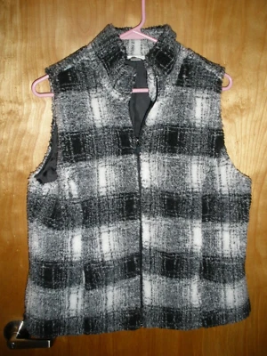 ЖЕНСКИЙ ЖИЛЕТ CHRISTOPHER & BANKS СЕРЫЙ ЧЕРНЫЙ ФЛИСОВЫЙ КЛЕТЧАТЫЙ МАЛЕНЬКИЙ - Изображение 1 из 3