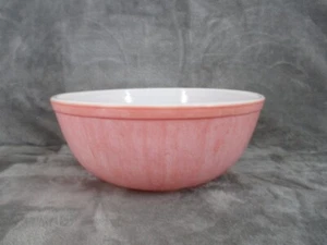 Pyrex Mixing Bowl Pink Round Milk Glass 10" Diameter Vintage - Picture 1 of 11
