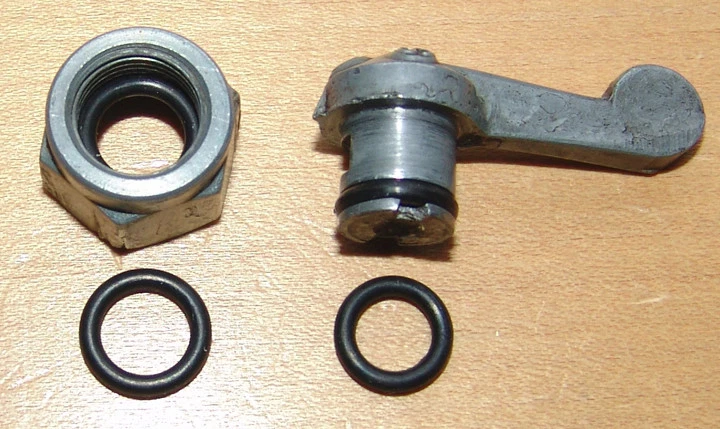 KAWASAKI MT1 PARNELLI JONES KV75 KV-75 PETCOCK FUEL TAP/VALVE REBUILD GASKET KIT - Image 1 of 1