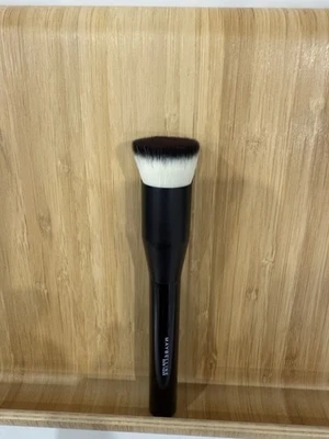 Maybelline New York Facestudio Maquillaje Profesional Pincel Base o Polvo Foto 1 de 4
