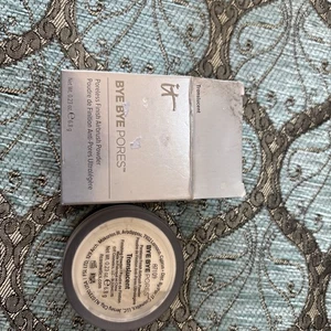 IT COSMETICS BYE BYE PORES PORELESS FINISH AIRBRUSH TRANSLUCENT POWDER 6.8G - Picture 1 of 1
