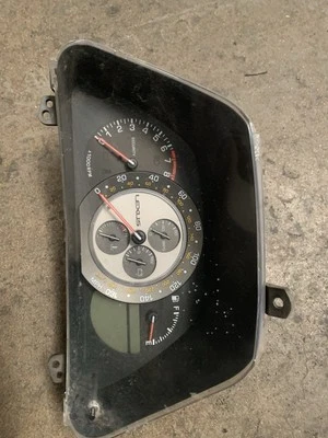 雷克萨斯 IS300 规格集群自动 2001 - 2005 年。 — 第 1/4 张图片