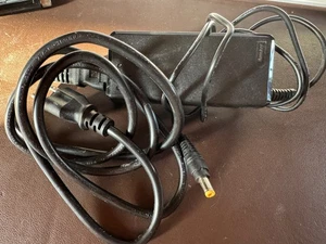 AC Adapter For UGREEN NASync DXP2800 2-Bay Desktop NAS Network Attached Storage - Afbeelding 1 van 4