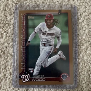 2025 Topps Series 1 - James Wood - #181 Gold Parallel #D 0170/2025 NATIONALS - Bild 1 von 2