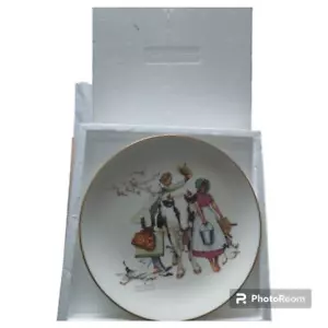 Norman Rockwell The traveling salesman limited edition numbered fine China plate - Picture 1 of 3