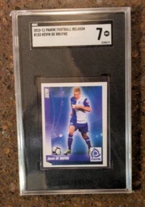 ┥2010-11 Pegatina Panini Bélgica Pro League Kevin De Bruyne RC SGC 7 Novato #153 - Imagen 1 de 2