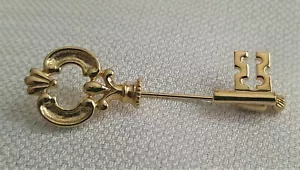 Llave Esqueleto Avon Firmada De Colección, Pin de Palo Tono Dorado Solapa Pin, Tie Tac, Broche - Imagen 1 de 5