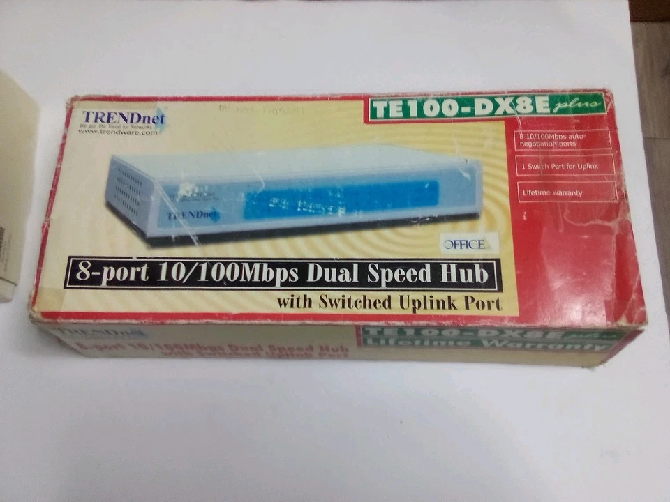 Vintage Old New In Box TRENDNET TE100-DX8E PLUS 8 PORT W/POWER SUPPLY NEW SEALED - Image 1 of 4