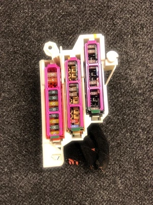 Soporte portafusibles izquierdo Audi S6 A6 2012-2018 4H0971845AC 8K0937545B Foto 1 de 3