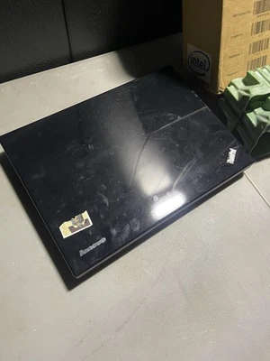 Lenovo ThinkPad SL510 (Modelo 2746-CTO) - Core 2 Duo - 15.6” - Sin probar como está Foto 1 de 4