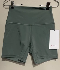 Nuevo con etiquetas Pantalón Corto Lululemon Talla 6 Align High-Rise HR 6” GRIS Verde $64 - Imagen 1 de 3