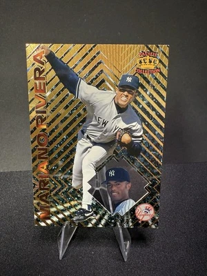 1997 Pacific Crown Collection GOLD PRISM #54 Mariano Rivera Yankees HOF - Image 1 of 2