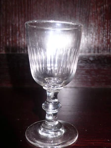 Petit verre ancien en verre soufflé - Imagen 1 de 1