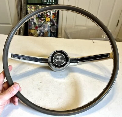 RARO 1966 Mercury Comet Cyclone GT Woodgrain Cara Volante y Botón de Bocina Foto 1 de 4