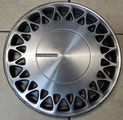 1x Cubierta de rueda tapacubos Voyager 14" Plymouth Acclaim 91-93 OEM 1990-91 #0A 4472012 Foto 1 de 4