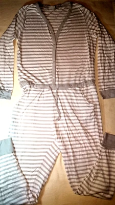 Damen Overall Hausanzug, Einteiler, Gr. 40/42, grau weiß gestreift, blue motion - Bild 1 von 2