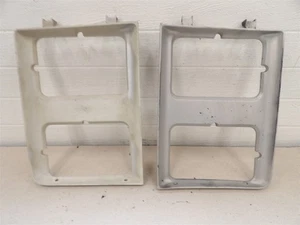 HEADLIGHT DOOR TRIM 1985-1987 CHEVY TRUCK RH LH SIDE PAIR BEZEL DRIVER PASSENGER - Bild 1 von 4