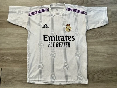 Size Large - Vini Jr. #20 2022-23 Real Madrid Home Jersey Fan Wear - Image 1 of 4