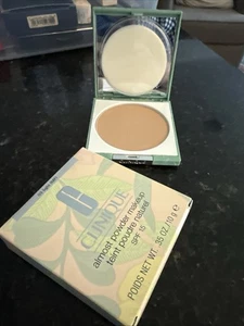Clinique Almost Powder Makeup SPF15 No.03 Light 10g - Picture 1 of 10