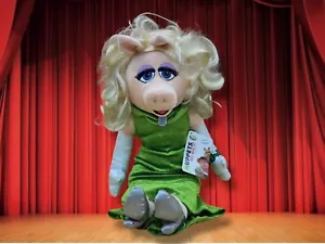 "Disney Store 2014 Muppets Most Miss Piggy peluche 20" pulgadas ¡nuevo con etiquetas! - Imagen 1 de 6