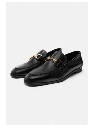 MOCASINES ZARA CADENA RIBETE CUERO NEGRO Talla 7 1/2 SOLDOUT Foto 1 de 4