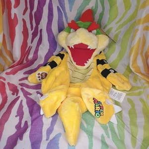 Peluche Build A Bear Nintendo Super Mario Bowser sin relleno con etiqueta - Imagen 1 de 8