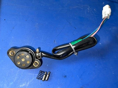 2004-2005 Suzuki GSXR 600 750 gixxer 1000 датчик положения передачи двигателя - Изображение 1 из 4