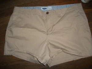 Old Navy Everyday Shorts in Khaki - Sz 16 - Picture 1 of 4