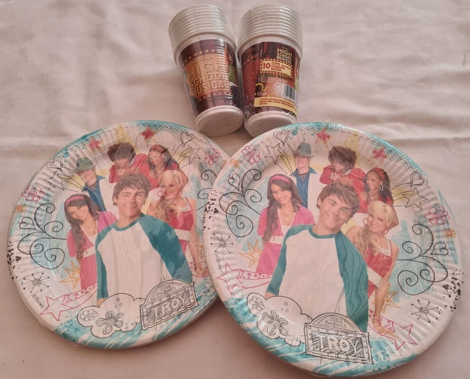 Platos y tazas de papel x 2 paquetes de cada fiesta de cumpleaños musical de secundaria 4763 Foto 1 de 4