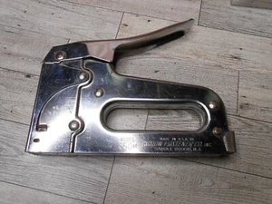 Grapadora pistola grapadora de alta resistencia de acero inoxidable modelo T-50 Arrow Fastener Co - Imagen 1 de 7