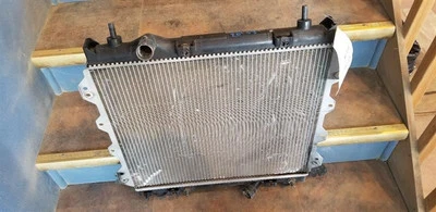 Radiador sin turbo compatible con 03-06 PT CRUISER 1721409 Foto 1 de 4