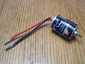 Axial Capra 1.9 Unlimited Trail Buggy 35 Turn 540 Brushed Motor 35T Dynamite - Picture 1 of 3