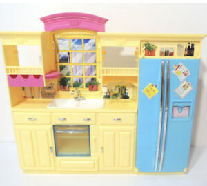 Vintage Sindy / Barbie Fridge Kitchen Wall Unit