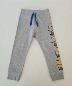 H&M Minions Jungen Jogginghose Sporthose Freizeithose grau blau gelb Gr. 104 - Bild 1 von 3