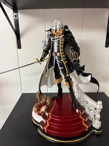 Alucard Nocturne Statue - Picture 1 of 3