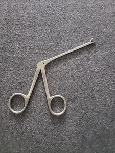 Ohrpolypus Alligatorklemme, 3 1/2" - chirurgisches Instrument - Bild 1 von 2