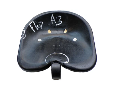 Trator Ford 8N original metal flip over assento panela montagem mola 9N 2N MF 20 A-3 - Imagem 1 de 4