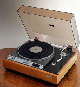 Platine vinyle stéréo Sony PS-2400 lecteur disque moteur DC entraînement par courroie années 70 Japon - Photo 1/10