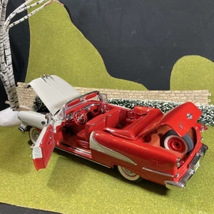 Danbury mint 1955 Oldsmobile super 88 convertible model car Red/White 1/24 - Picture 1 of 16