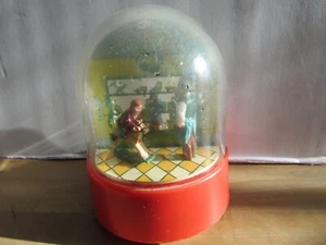 CAJA DE MÚSICA COLECCIONABLE (1980) "Toyland" Navidad Enesco/China (Funciona) Sin Agua - Imagen 1 de 2