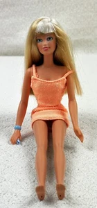1995 Mattel Barbie Back Lever Moving Bee on Hands (No Bee) - Picture 1 of 2