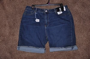 Ladies NWT LEE Shorts - Size 20 Medium- Internal Tracking #A-69 - Picture 1 of 1