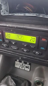 landrover discovery td5 and v8 air conditioning control unit - Picture 1 of 2