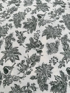 Brooks Brothers green/cream  Christmas  Poinsettia 90" round  tablecloth New - Picture 1 of 1