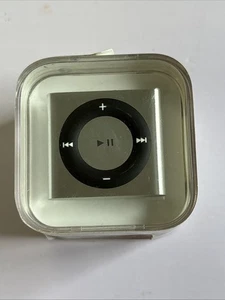 *NUOVO sigillato* Apple iPod Shuffle 4a generazione 2 GB argento MC584LL/A A1373 - Foto 1 di 6